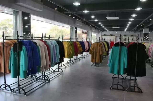反季大促銷!南通這家服裝工廠店,折扣到沒朋友,即將引發全城瘋搶!