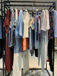太平鳥(niǎo)peacebird19夏品牌折扣尾貨入駐廣州佰佳依品牌折扣女裝