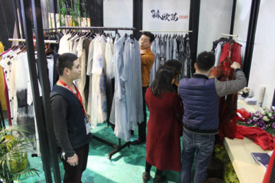2017國際服裝博覽會開展 銀基廣場舉辦專場推介會[組圖]-千龍網·中國首都網